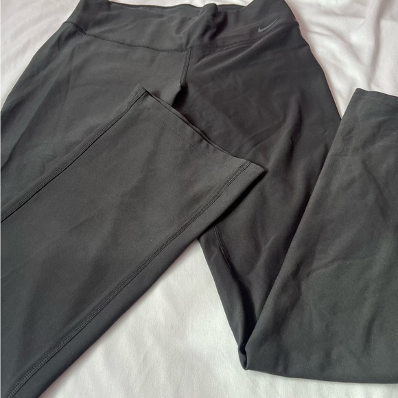 M Nike Recycled Straight Leggings Ten Less Plastic Bottles Training Black Pants - Picture 6 of 11